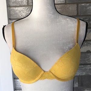 Victoria’s Secret Demi uplift bra size 34 B